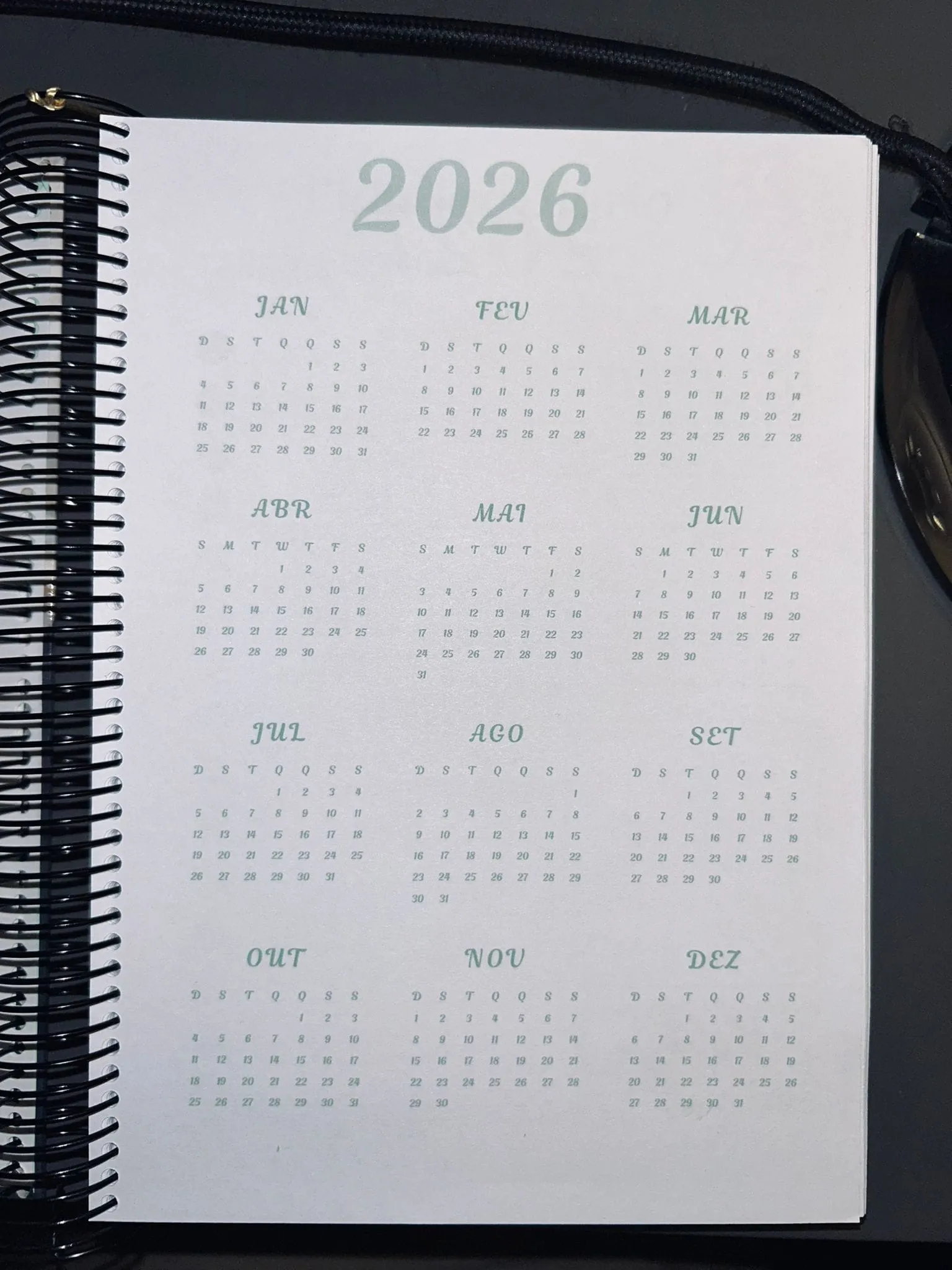 Agenda anual: página com o calendário de 2026